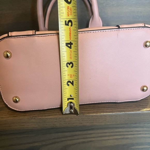 Soft Pink bag with crossbody strap - Picture 8 of 15